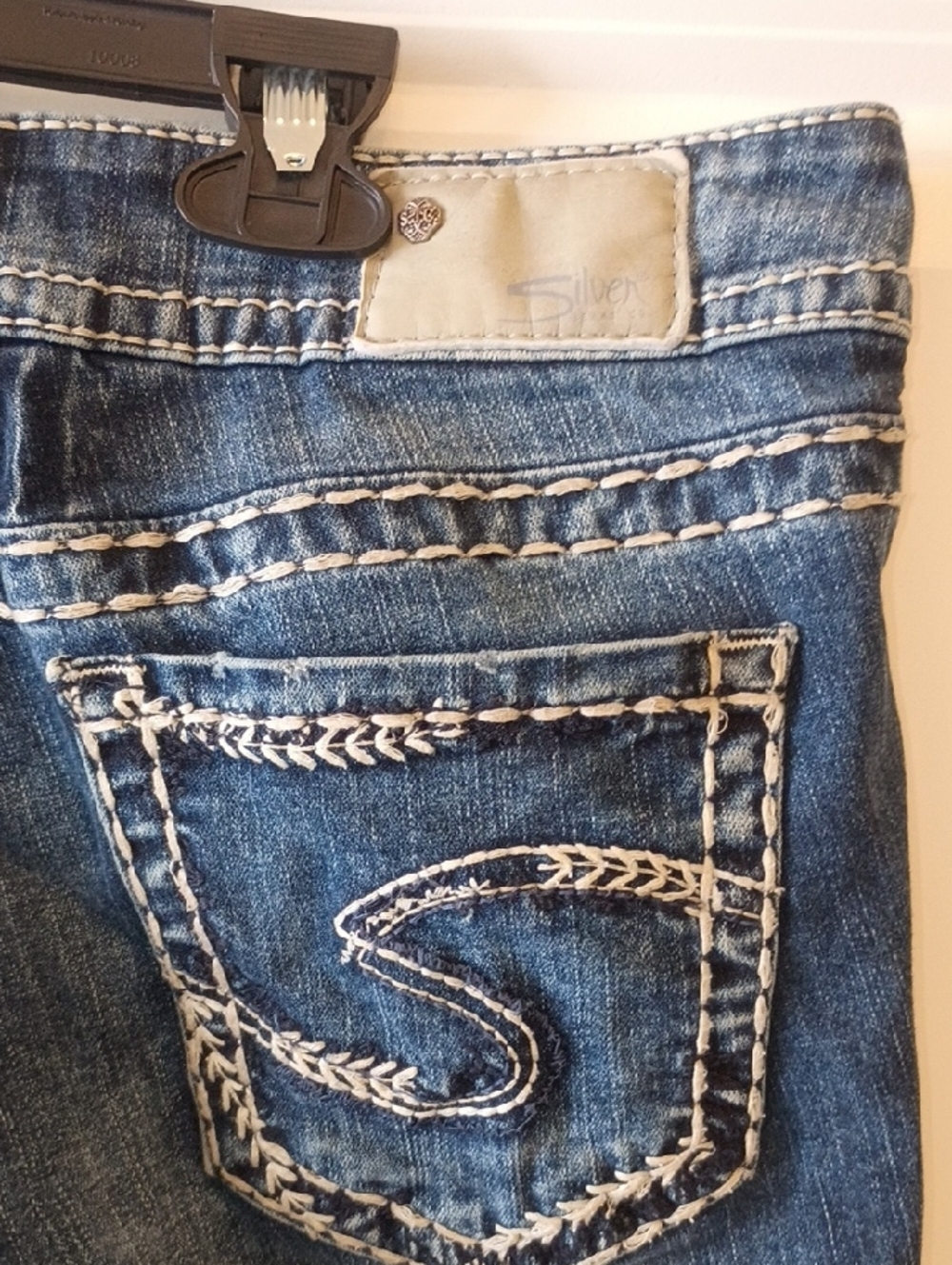 Silver Jeans Boot Cut Jeans in Washed Blue Denim - Picture 4 of 4